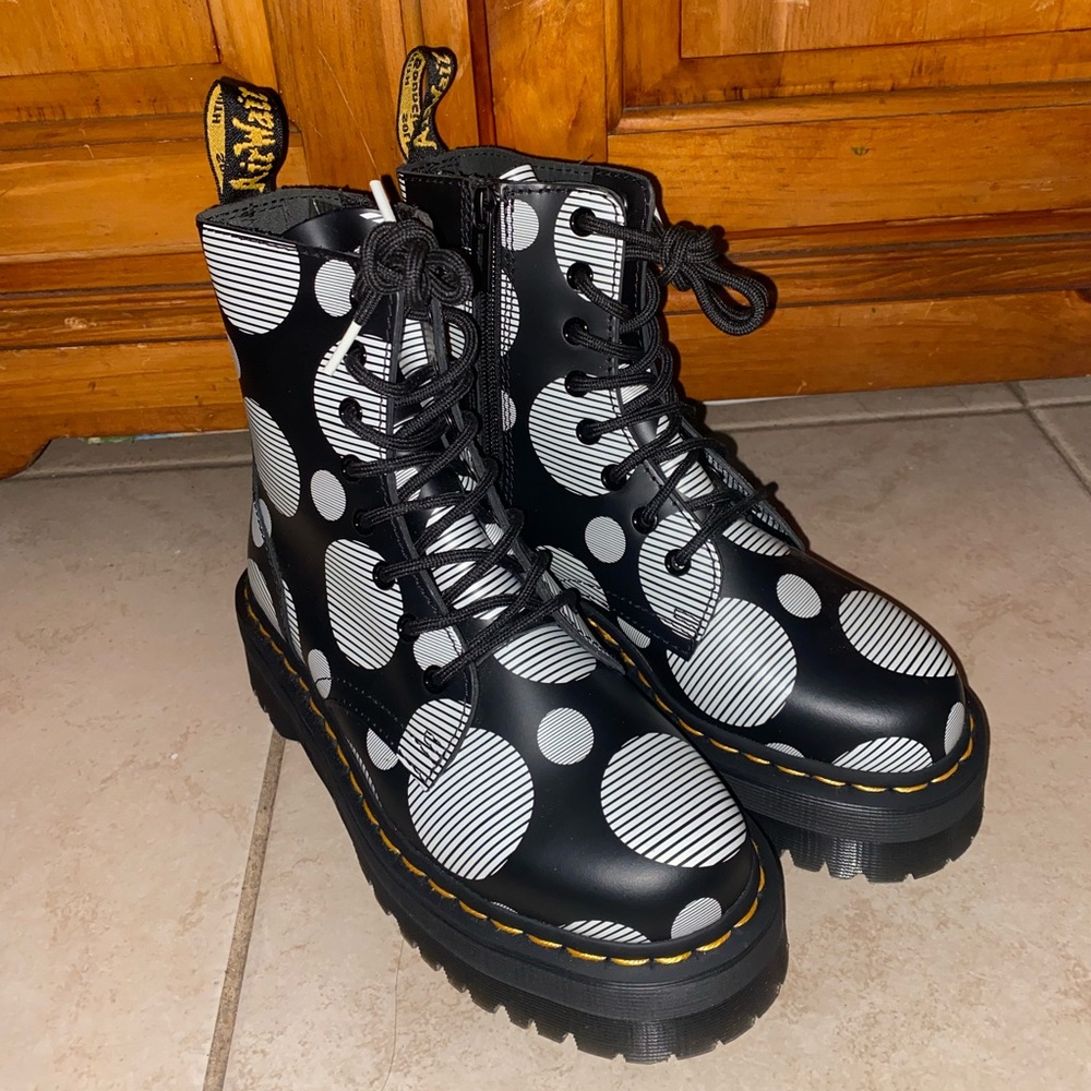 🕷️ Dr. Martens Jadon Polka Dot Platform Boot 🕷️